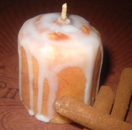 Cinnamon Bun Votives 4 Pack made with all natural soy wax